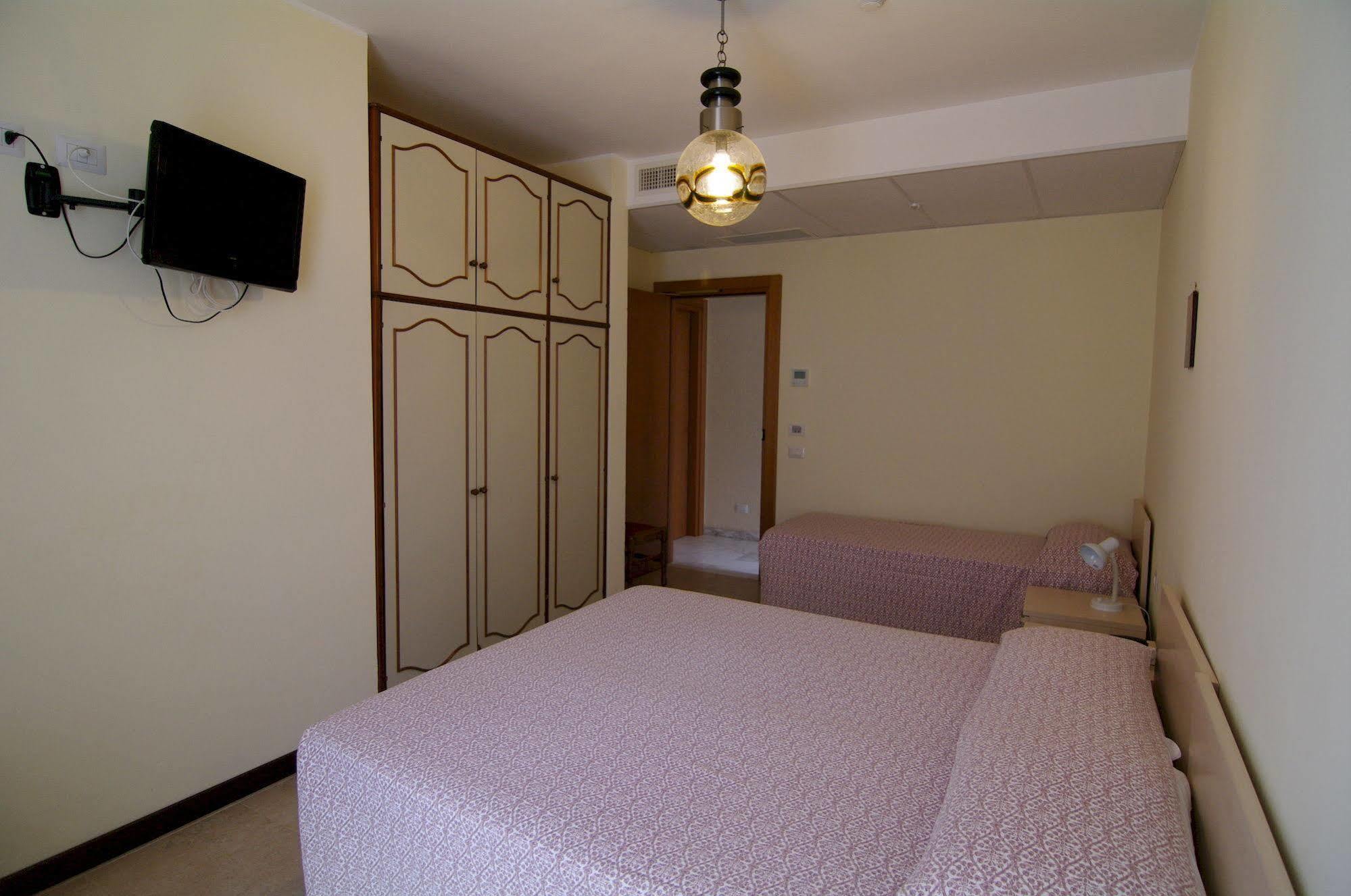 Albergo Mp Нолі Екстер'єр фото