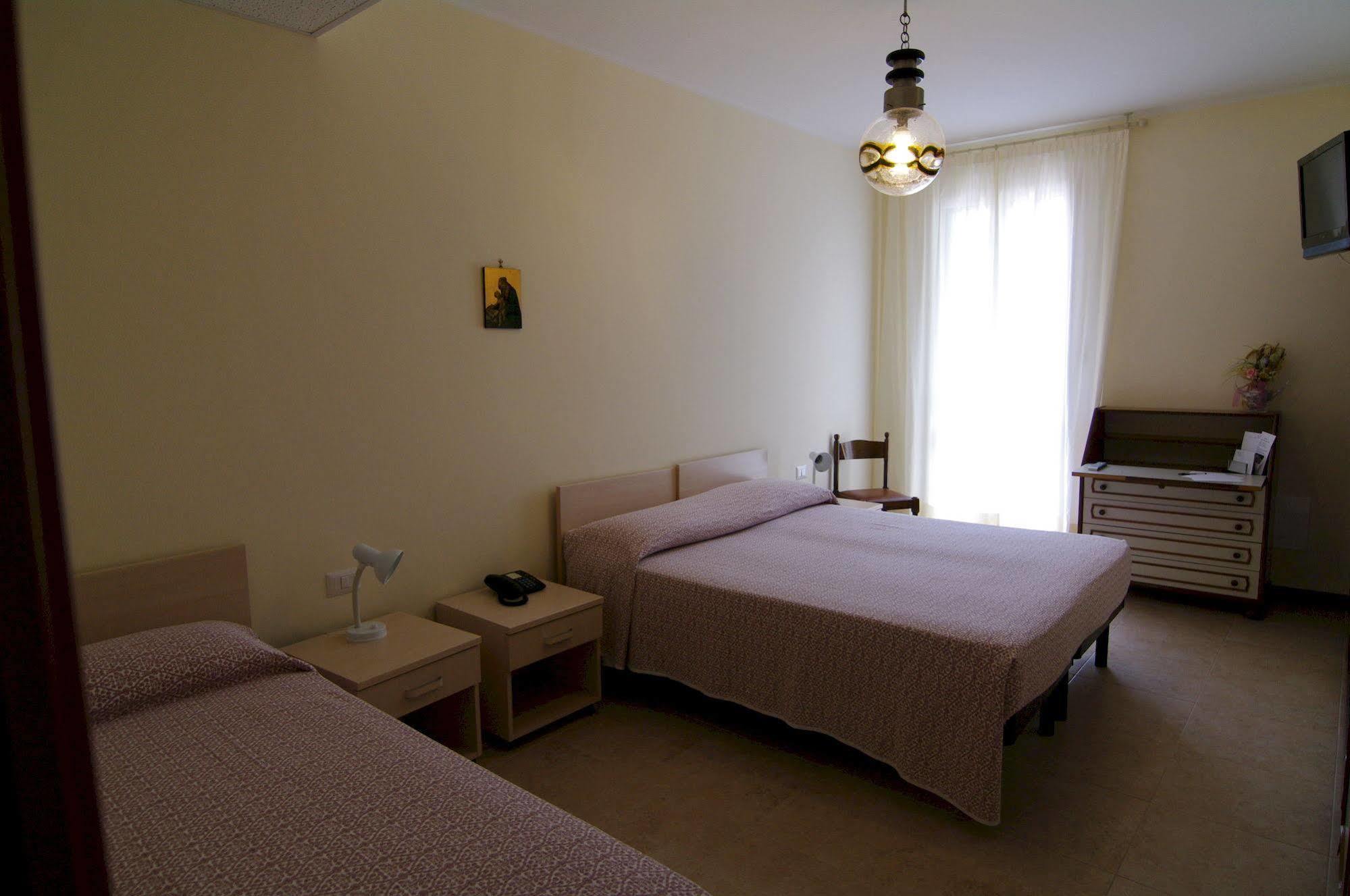 Albergo Mp Нолі Екстер'єр фото